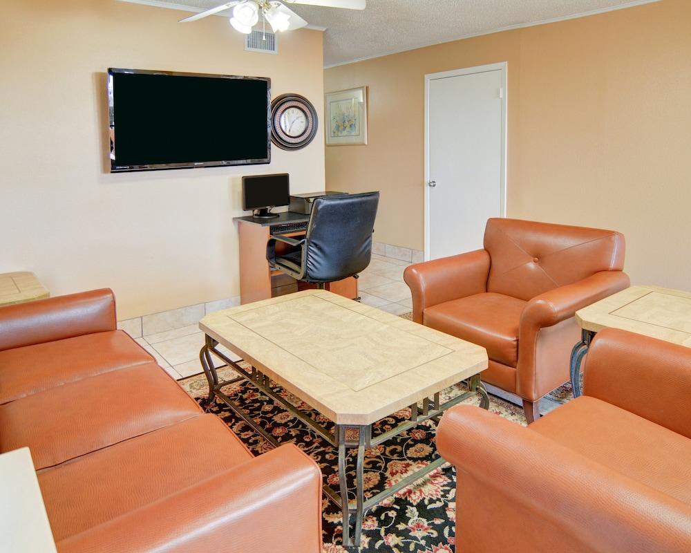 Hotel Super 8 By Wyndham Decatur Texas Extérieur photo