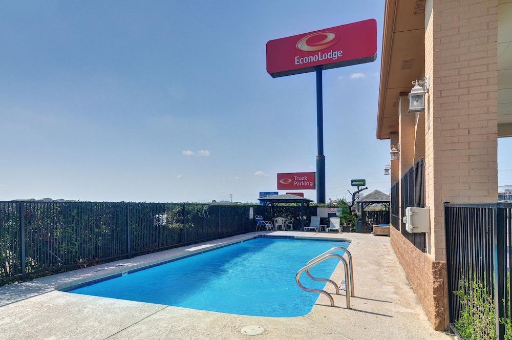 Hotel Super 8 By Wyndham Decatur Texas Extérieur photo